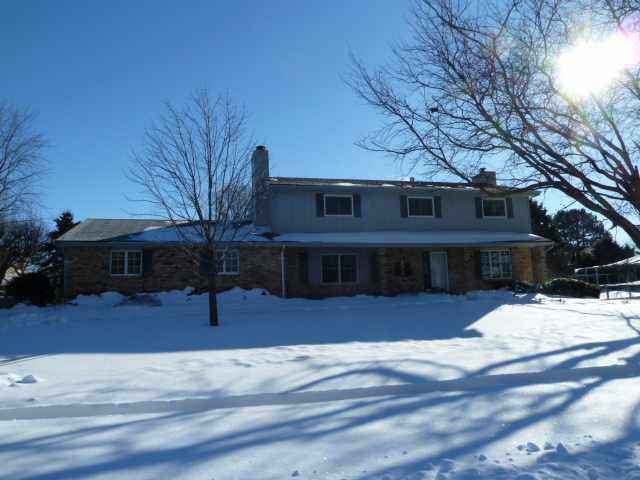 2103 Oakwood Ave., Bloomington, IL 61704