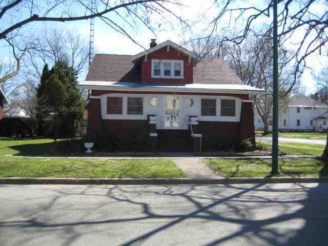 320 S Center St., Clinton, IL 61727