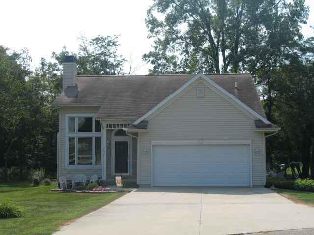 3181 Hilltop Dr., Clinton, IL 61727