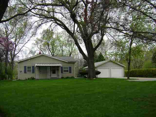 921 S Linden, Normal, IL 61761