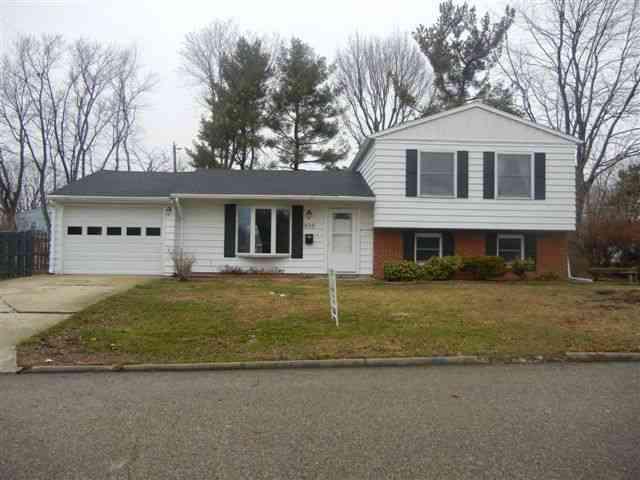 408 Miles Ln., Normal, IL 61761