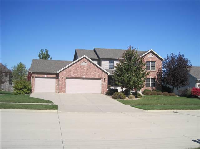 3606 Matthew Dr., Bloomington, IL 61704