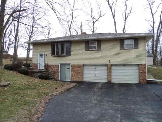 9445 Wilmax Dr., Clinton, IL 61727