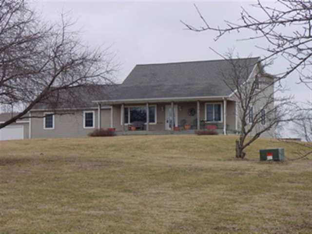 1190 2400e, El Paso, IL 61738