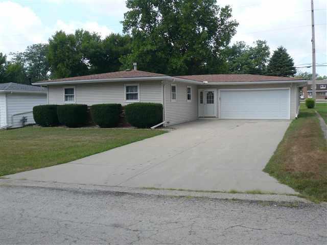 311 Cedar Dr Clinton, Clinton, IL 61727