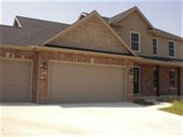 5002 Londonderry Rd., Bloomington, IL 61705