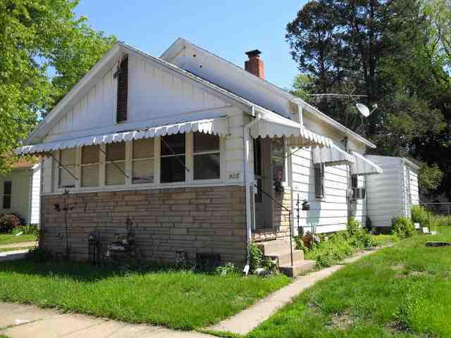905 N Oak St., Bloomington, IL 61704