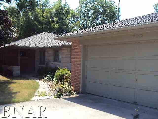 720 E High St., Farmer City, IL 61842