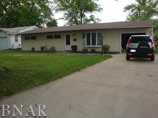 2208 Peirce Ave., Bloomington, IL 61701