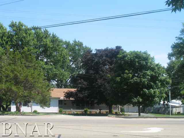 1400 E South St., Clinton, IL 61727