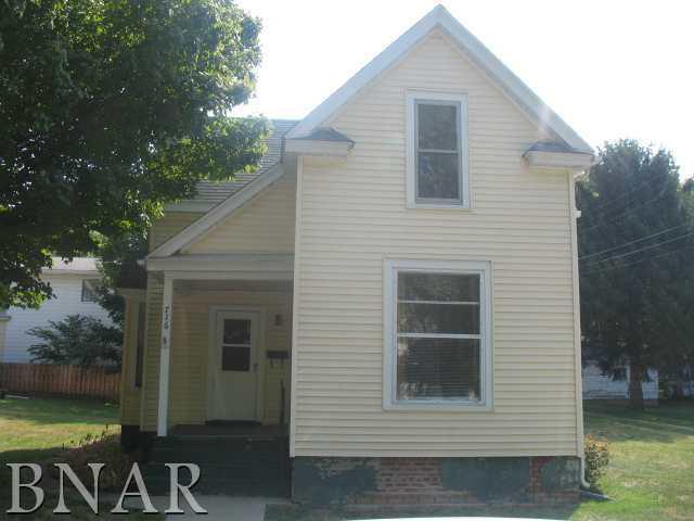 716 N Monroe St., Clinton, IL 61727