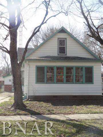 1106 N Livingston St., Bloomington, IL 61701