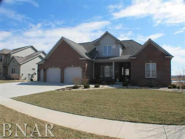 2903 Hubbard Dr., Bloomington, IL 61704