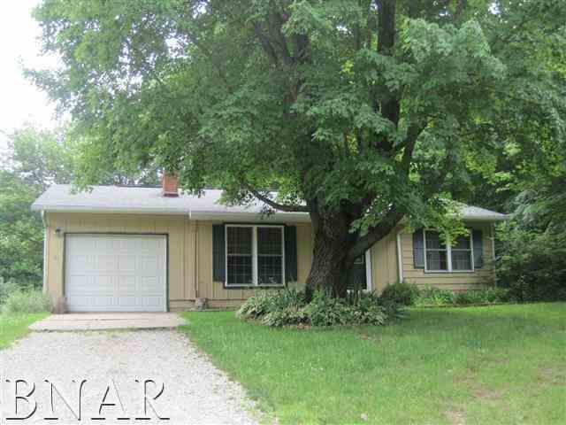 7 Kenton /st., Mackinaw, IL 61755