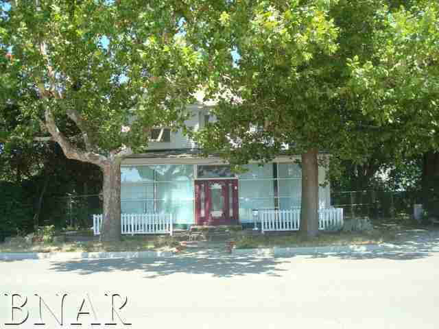 319 W Washington, Clinton, IL 61727