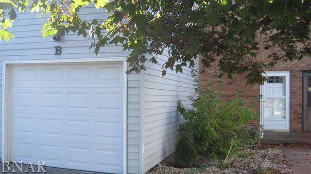 1532 B Hunt Dr., Normal, IL 61761