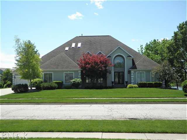 3007 Thornwood Ln., Bloomington, IL 61704