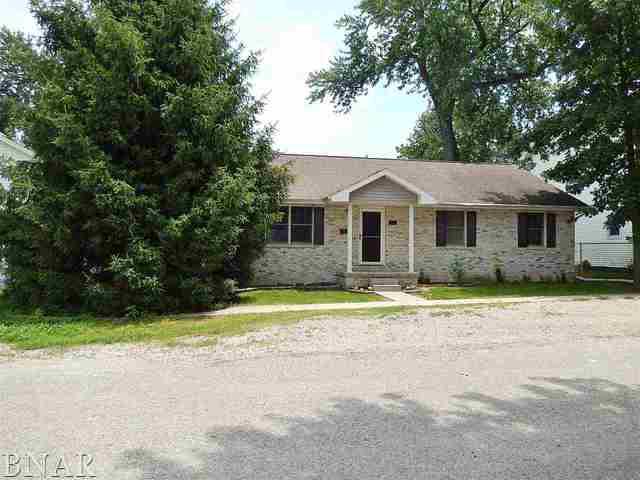606 N Quincy, Clinton, IL 61727