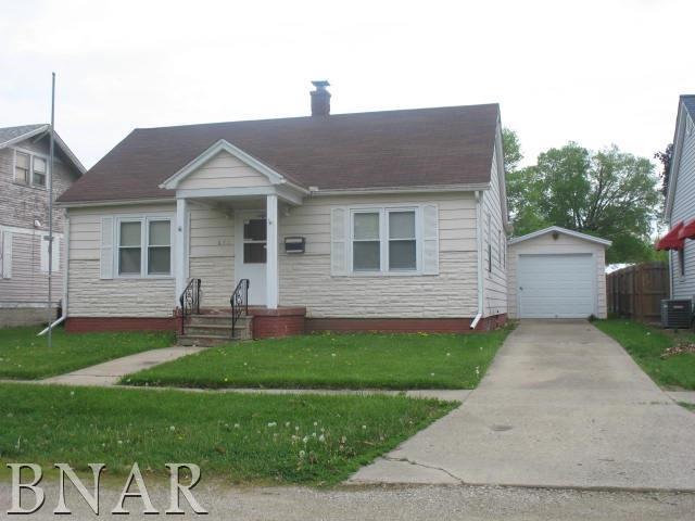 622 W White St., Clinton, IL 61727
