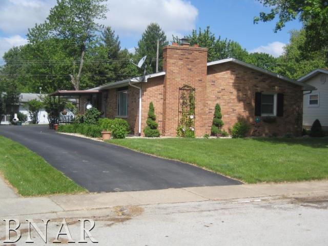 61 Edgelea Dr., Clinton, IL 61727