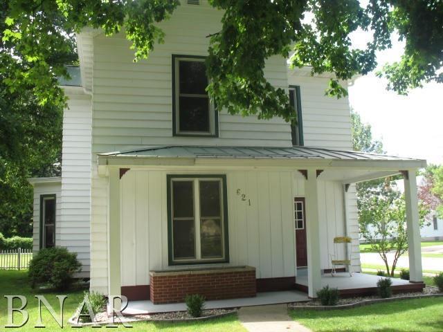 621 N Madison St., Clinton, IL 61727