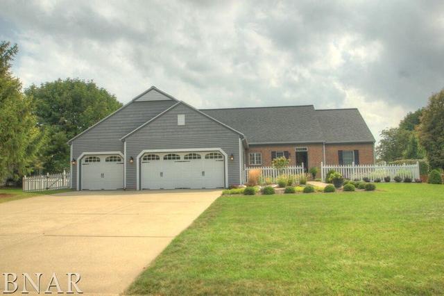 3203 Brennan Ln., Bloomington, IL 61704