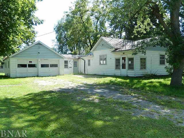 345 Grove St., Weldon, IL 61882