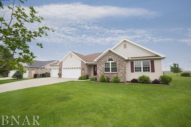 213 Whitetail Ln., Hudson, IL 61748