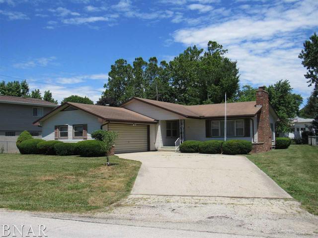 31 Hickory Dr., Clinton, IL 61727