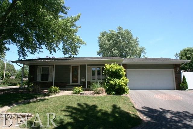 403 S Tazewell, Mackinaw, IL 61755