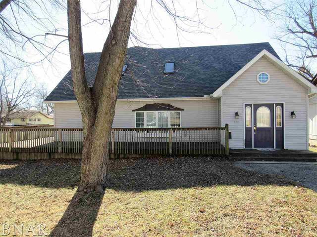 926 E Adams, Clinton, IL 61727