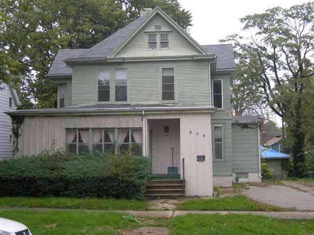 604 E Jefferson St., Bloomington, IL 61701