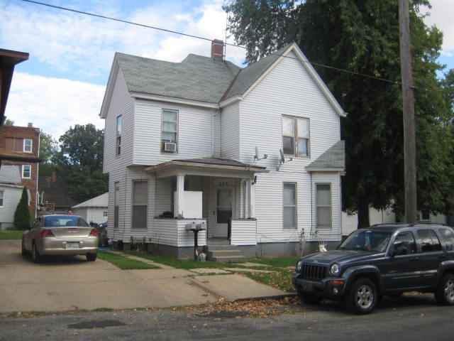 206 S Monroe St., Clinton, IL 61727