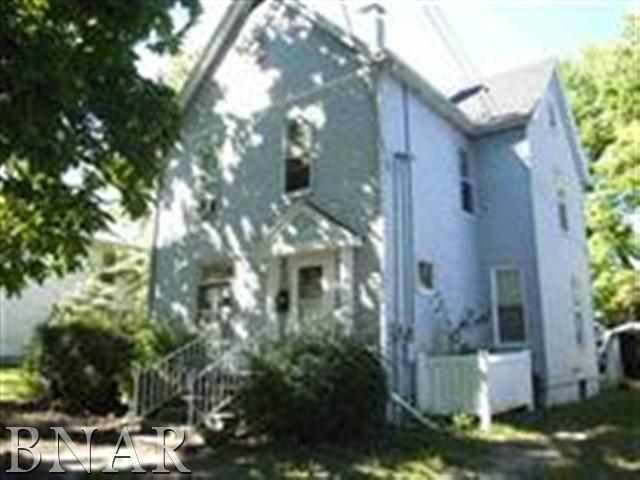 912 N Madison St., Bloomington, IL 61701
