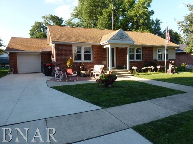 701 W Adams, Clinton, IL 61727