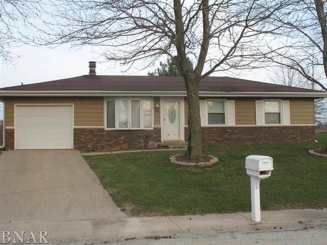 26 Kirkwood Dr., Clinton, IL 61727