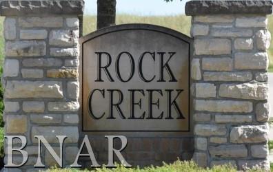 15 Boulder Dr, Carlock, IL 61725
