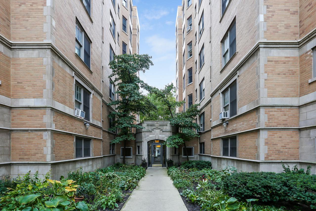 609 W Stratford Pl. #7C, Chicago, IL 60657