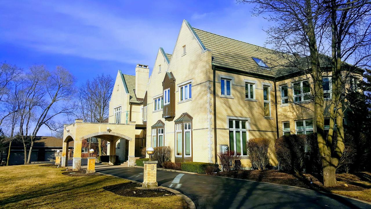31 Polo Dr., South Barrington, IL 60010