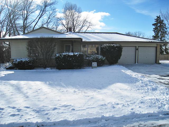 221 Fern Dr., Elk Grove Village, IL 60007