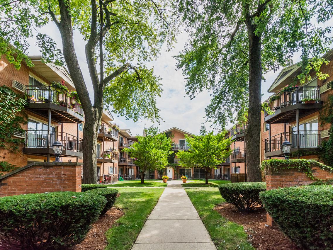 1529 W Farwell Ave. #3S, Chicago, IL 60626