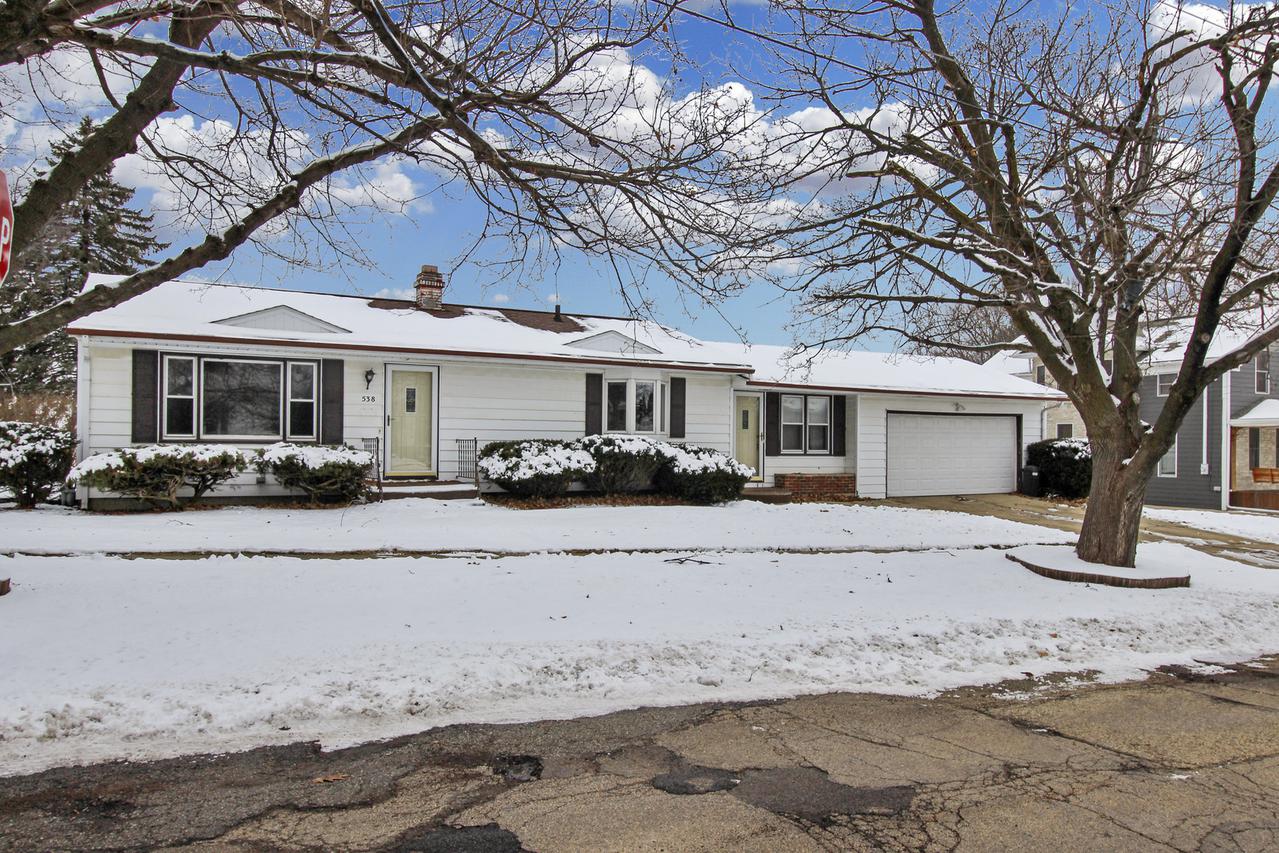 538 W Dewey St., Freeport, IL 61032