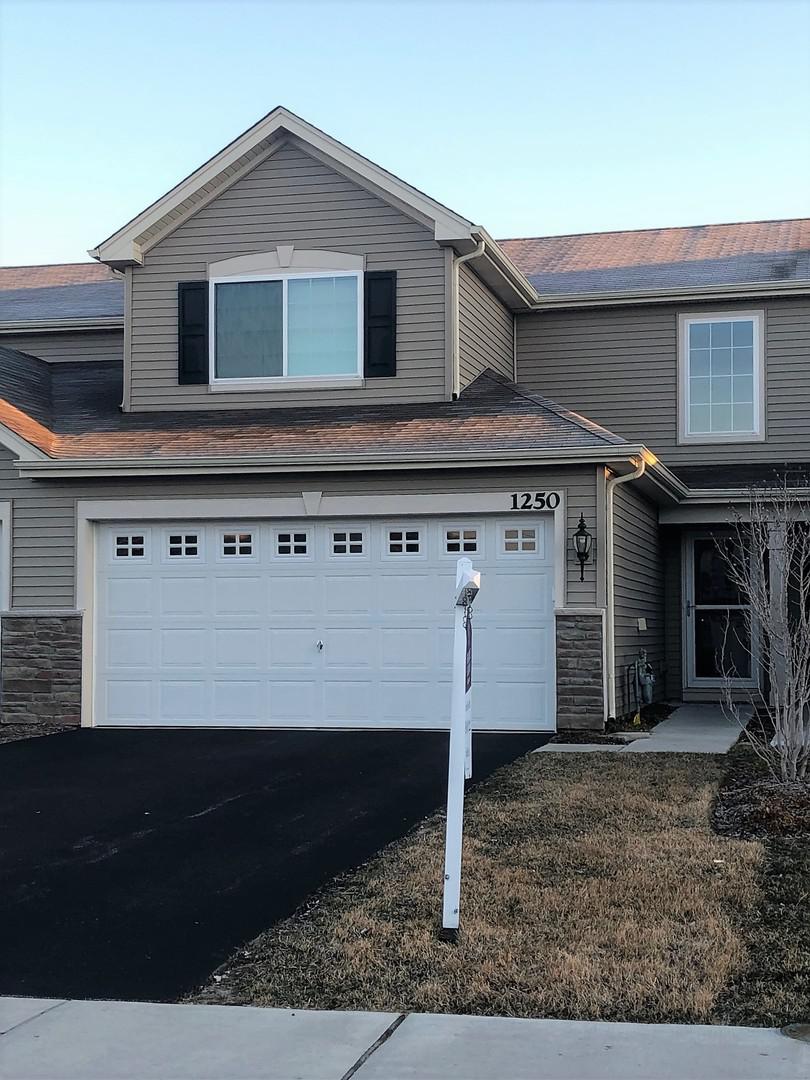 1250 Da Vinci Dr., Hampshire, IL 60140