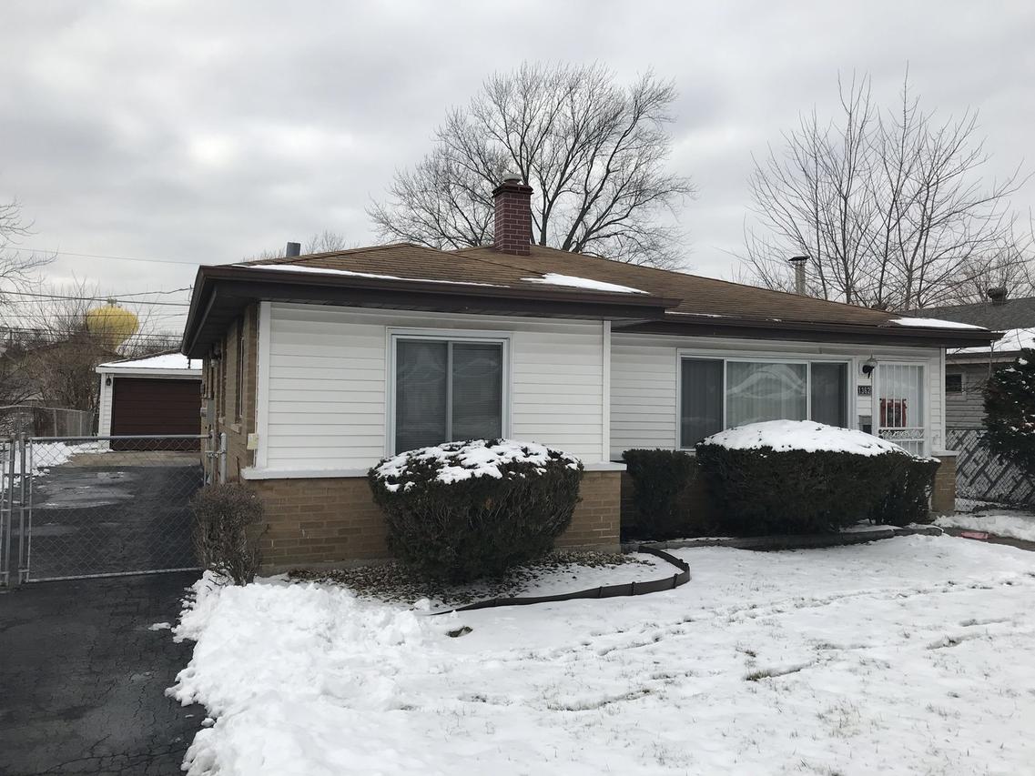 1362 Woodview Ave., Calumet City, IL 60409