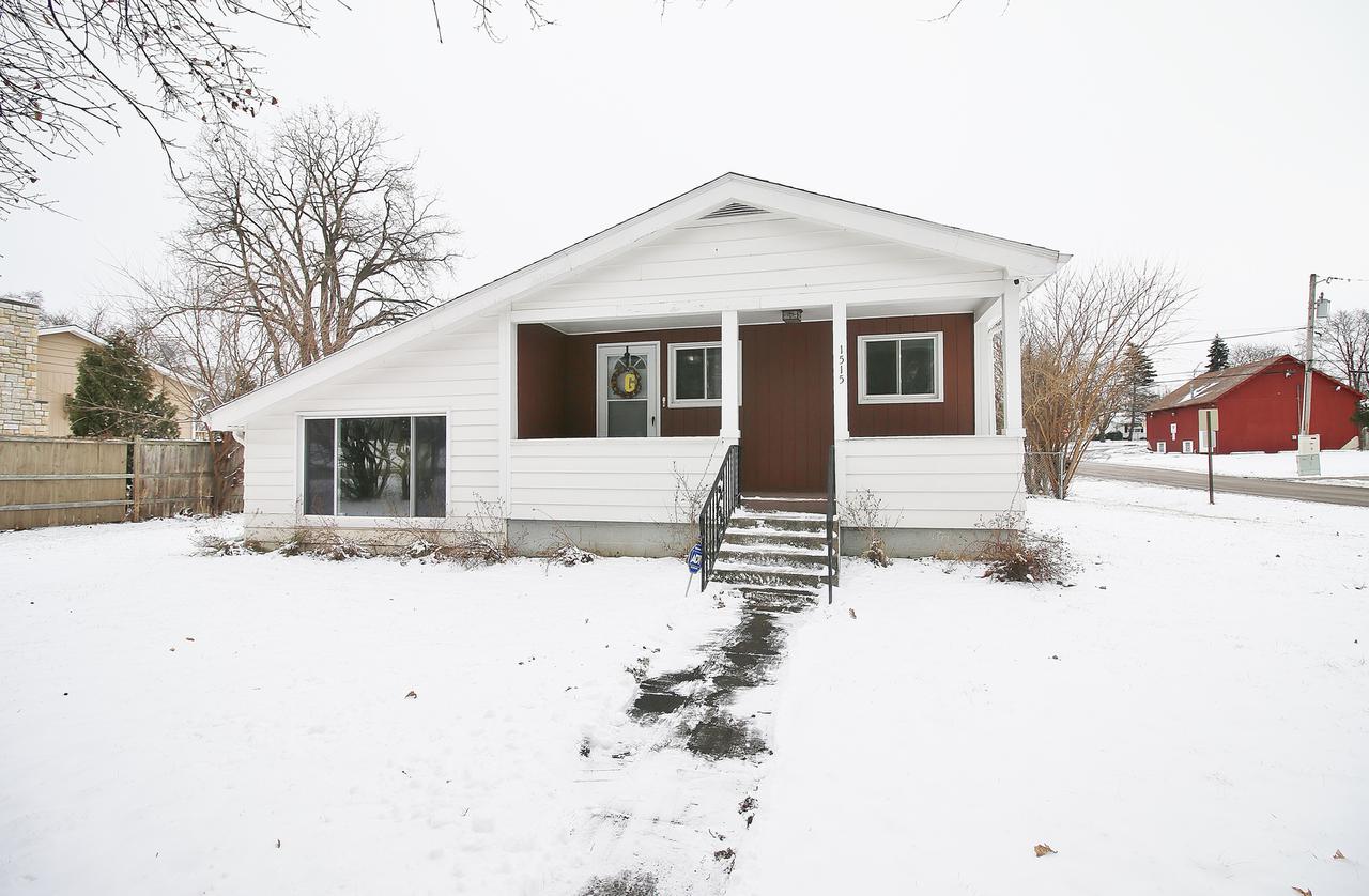 1515 N Pleasant Dr., Round Lake Beach, IL 60073