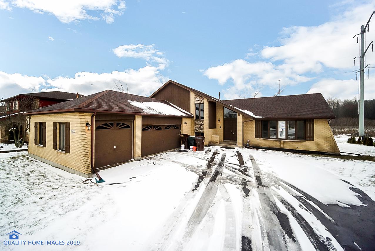 18622 Laramie Rd., Country Club Hills, IL 60478