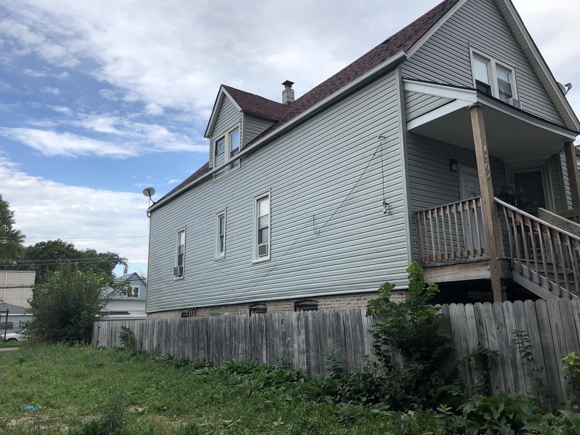 4302 W Cortez St., Chicago, IL 60651