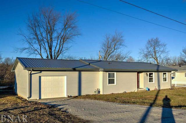 1029 E Jemima St., Clinton, IL 61727