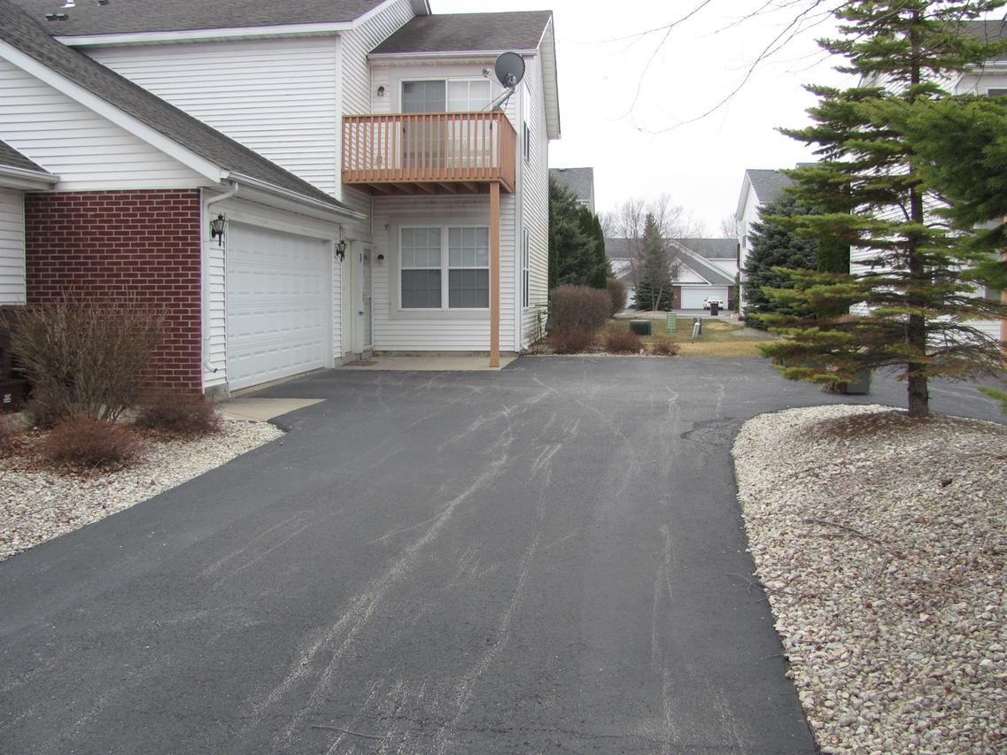 10164 Monarch Rd. #4, Roscoe, IL 61073