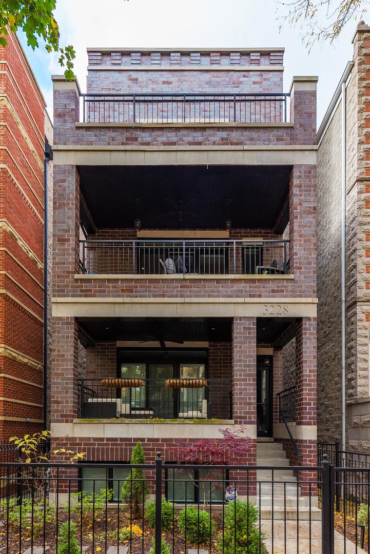 3228 N Seminary Ave. #2, Chicago, IL 60657